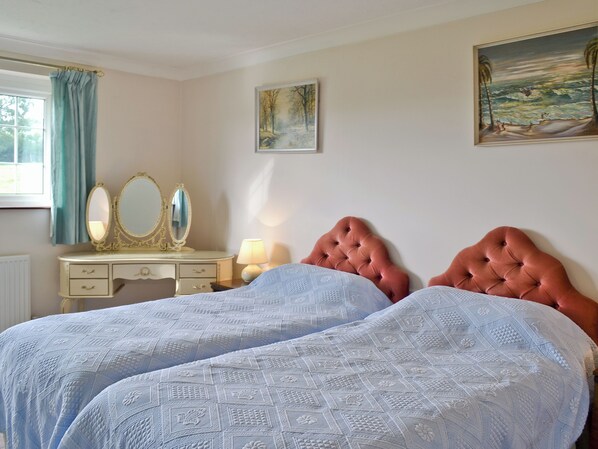 1 bedroom, free WiFi, bed sheets - 1 bedroom accommodation in Apse Heath, near Shanklin (Apse Heath, near Shanklin)