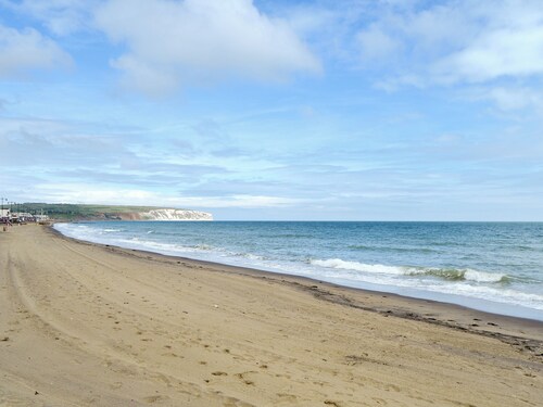 1 bedroom accommodation in Apse Heath, near Shanklin