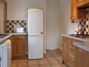 Dishwasher - 3 bedroom accommodation in Ferring, Worthing (Ferring, Worthing)