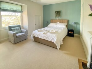 4 soverom, wi-fi (inkludert) og sengetøy