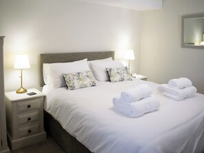 6 bedrooms, free WiFi, bed sheets