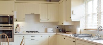 3 bedroom accommodation in Leiston
