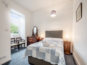 7 bedrooms, free WiFi, bed sheets