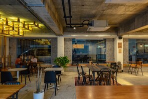 Bar (en el alojamiento)