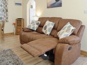 Netflix, streaming services - 3 bedroom accommodation in Arthog, near Fairbourne (Arthog, near Fairbourne)