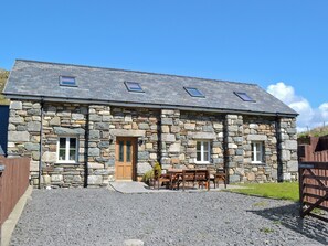 Exterior - 3 bedroom accommodation in Arthog, near Fairbourne (Arthog, near Fairbourne)