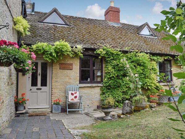 Exterior - Picket Piece Cottage (Chadlington, near Chipping Norton)