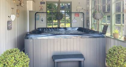 Chestnut Cottage - 27636