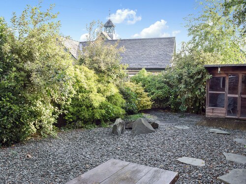 Super 2 bedroom cottage in the heart of Braithwaite village.