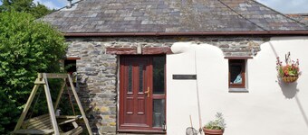 A pretty 2 bedroom barn conversion set within an equestrian centre.