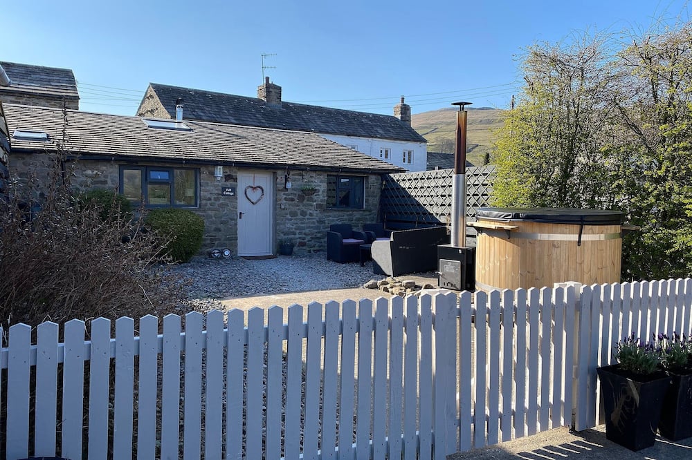 2 bedroom accommodation in Marsett, near Lake Semerwater