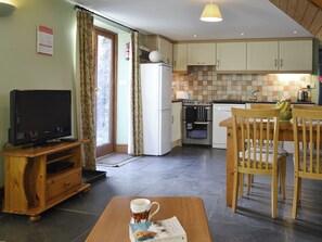 Lava-louças, cadeirão de bebê, freezer