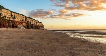 2 bedroom accommodation in Old Hunstanton