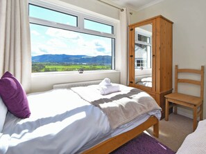 4 bedrooms, free WiFi, bed sheets