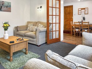 Living area - 2 bedroom accommodation in Keswick (Keswick)