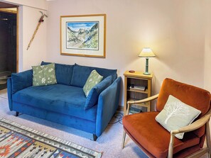 Living area - 1 bedroom accommodation in Keswick (Keswick)