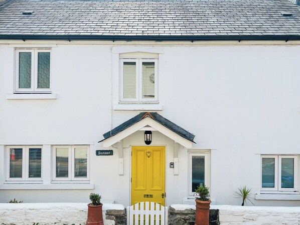 Exterior - 3 bedroom accommodation in Combe Martin (Combe Martin)