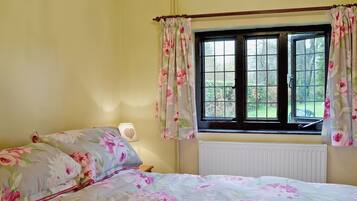 2 多间卧室、床单