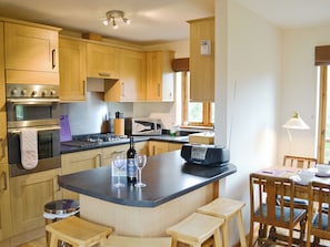 Lave-vaisselle, chaise haute