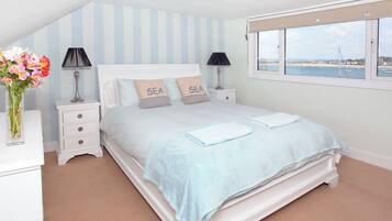 3 quartos, Wi-Fi de cortesia, roupa de cama