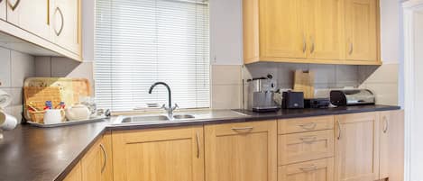 Lave-vaisselle, chaise haute