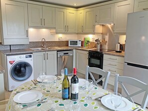 Dishwasher, highchair, cookware/dishes/utensils - 3 bedroom accommodation in Allt Na Subh, By Dornie (Allt Na Subh, By Dornie)