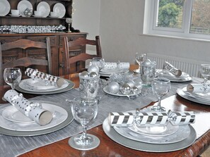 Dining - 3 bedroom accommodation in Bronant, near Aberystwyth (Bronant, near Aberystwyth)