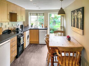 Lave-vaisselle, chaise haute