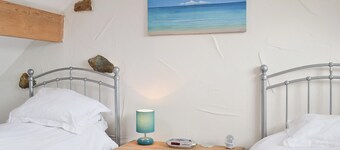 2 bedroom accommodation in Pen-y-sarn near Amlwch