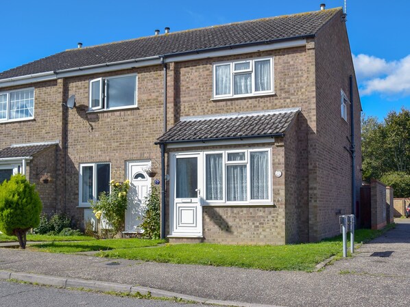 Exterior - 2 bedroom accommodation in Hopton-on-Sea, near Great Yarmouth (Hopton-on-Sea, near Great Yarmouth)