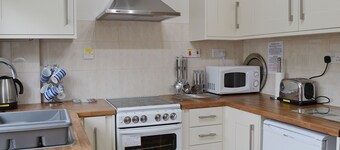 2 bedroom accommodation in Hopton-on-Sea, near Great Yarmouth