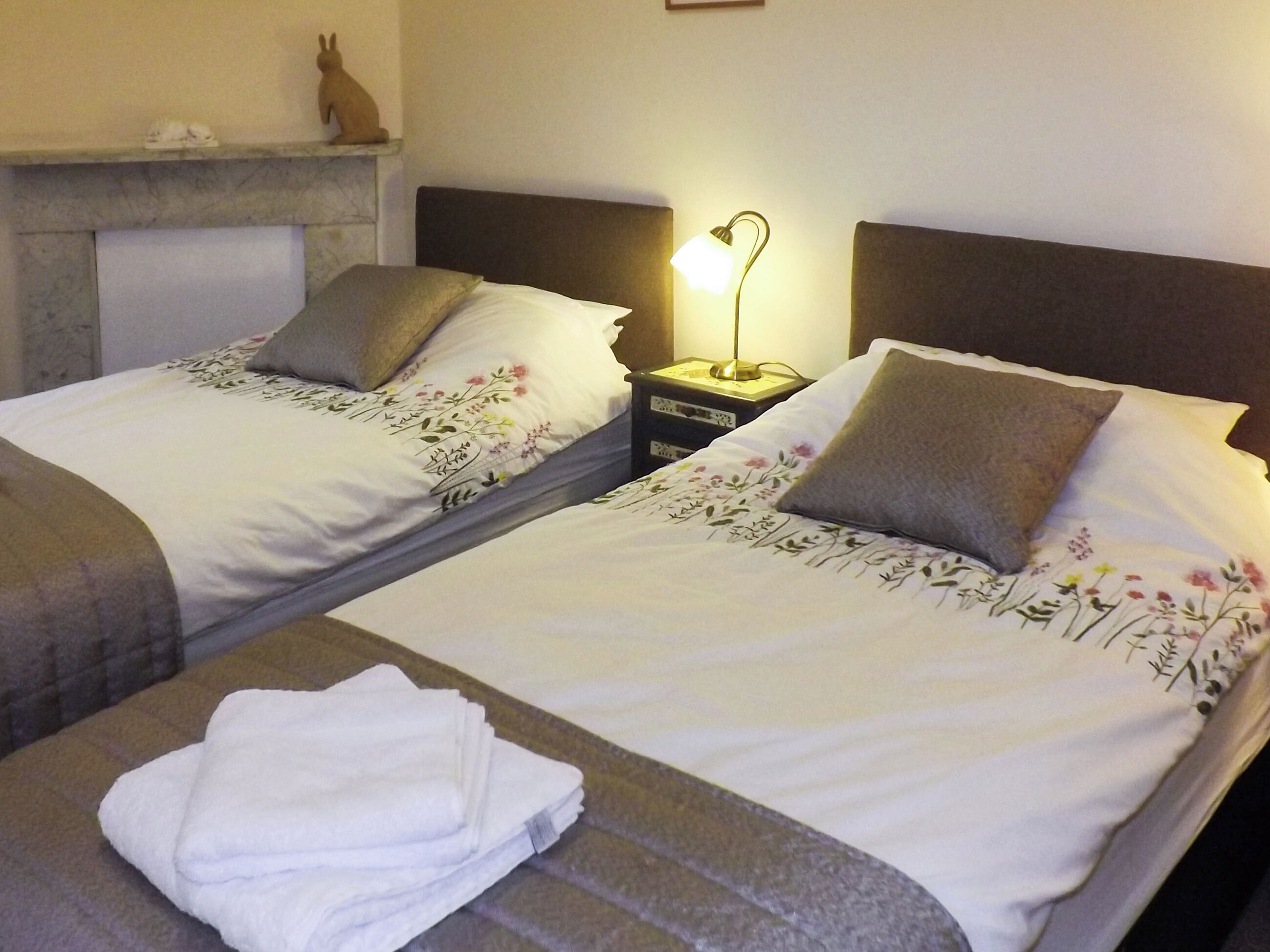 4 soverom, wi-fi (inkludert) og sengetøy