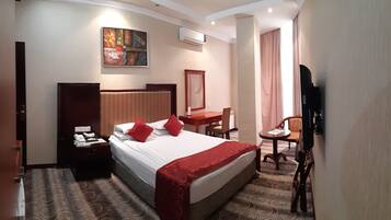 1 bedroom, minibar, desk, iron/ironing board