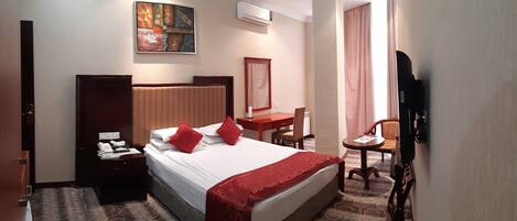 1 Schlafzimmer, Minibar, Schreibtisch, Bügeleisen/Bügelbrett