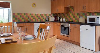 West Boundary Farm Cottage 1