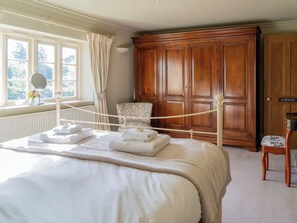 9 quartos, Wi-Fi de cortesia, roupa de cama