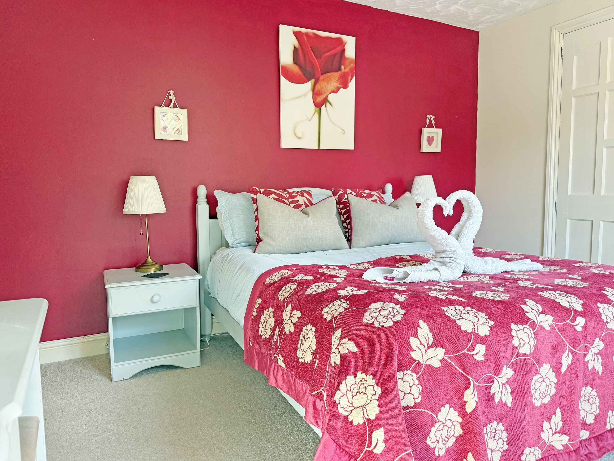 3 bedrooms, free WiFi, bed sheets
