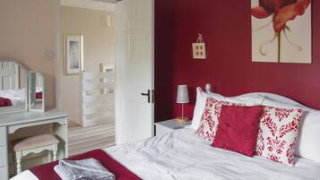 3 bedrooms, free WiFi, bed sheets