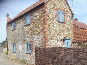 Exterior - 1 bedroom accommodation in Docking, near King&rsquo;s Lynn (Docking, near King&rsquo;s Lynn)