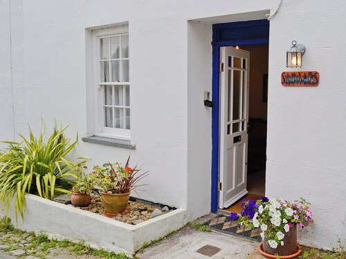 2 bedroom accommodation in Calstock