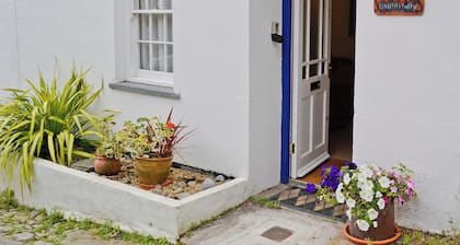 2 bedroom accommodation in Calstock