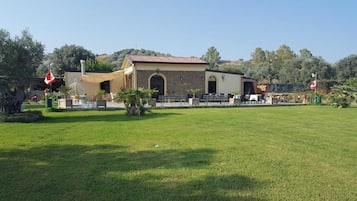 Esterni