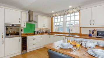 Dishwasher, highchair