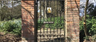 2 bedroom accommodation in Falkenham