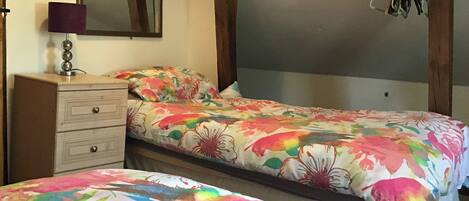 2 chambres, Wi-Fi gratuit, draps fournis