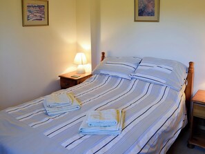 4 bedrooms, free WiFi, bed sheets