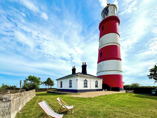 Property grounds - 2 bedroom accommodation in Happisburgh, near Cromer (Happisburgh, near Cromer)