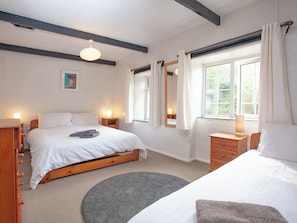 1 bedroom, free WiFi, bed sheets