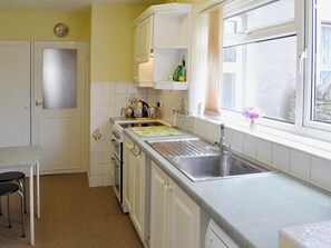 Dishwasher, highchair, cookware/dishes/utensils, freezer