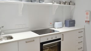 Dishwasher - 2 bedroom accommodation in Bothenhampton, near Bridport (Bothenhampton, near Bridport)